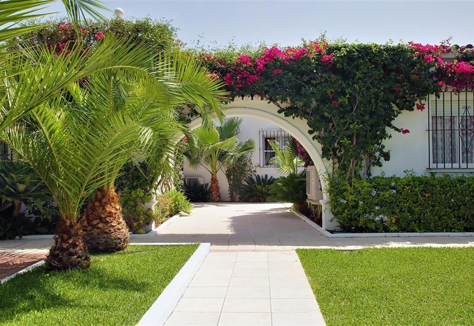 Beautiful La Caracola *
